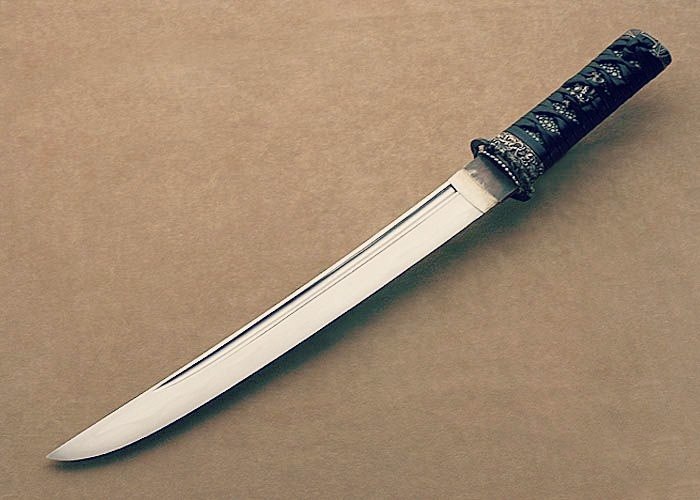 日本刀をモチーフにしたようなデザイン