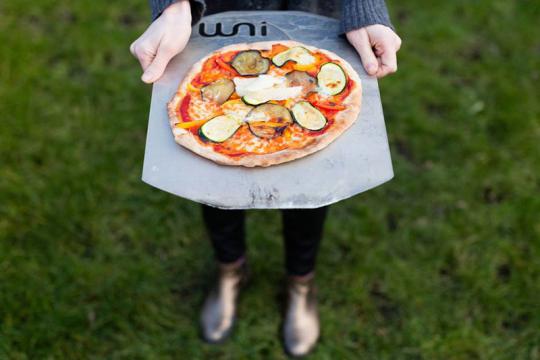 どこでも美味しいピザが2分で焼ける。携帯ピザ焼き機